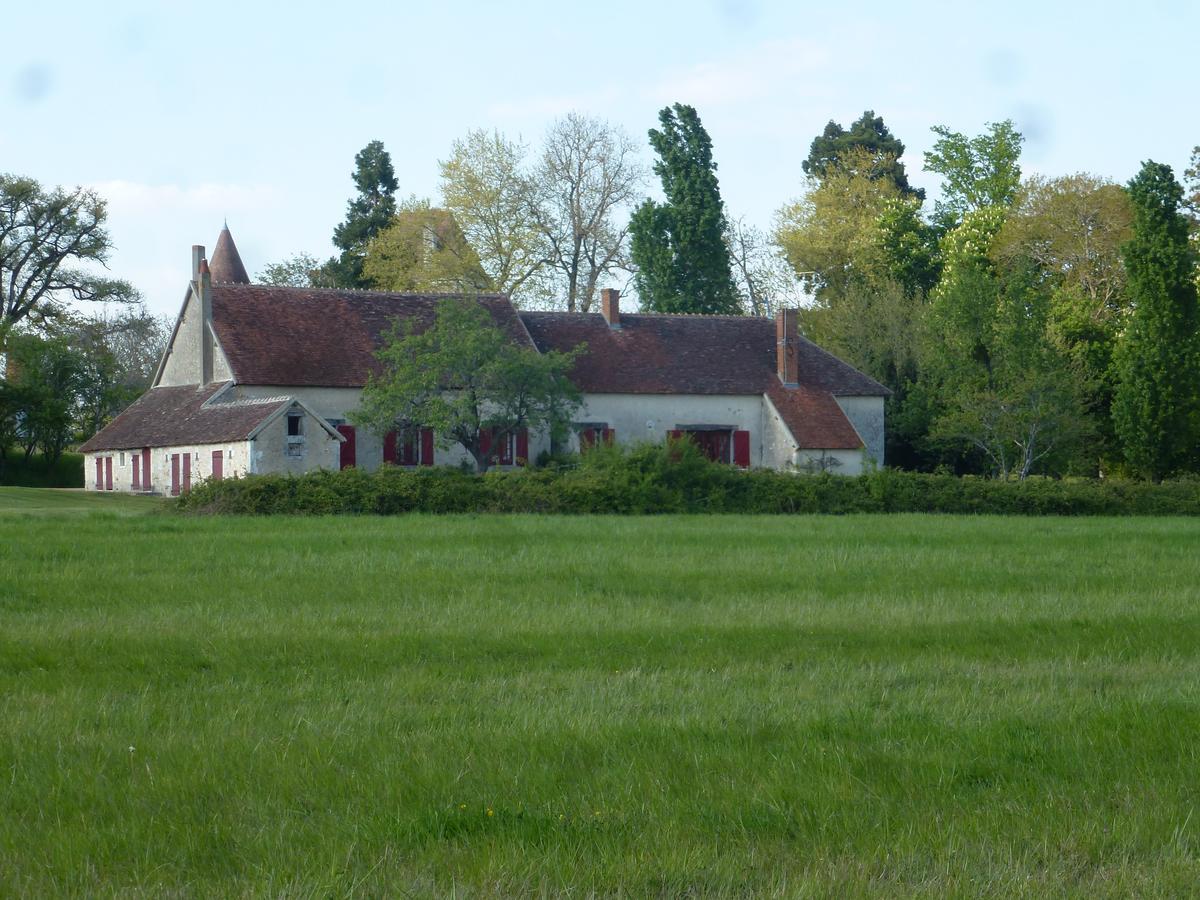 Le Claveau Paulnay Eksteriør bilde